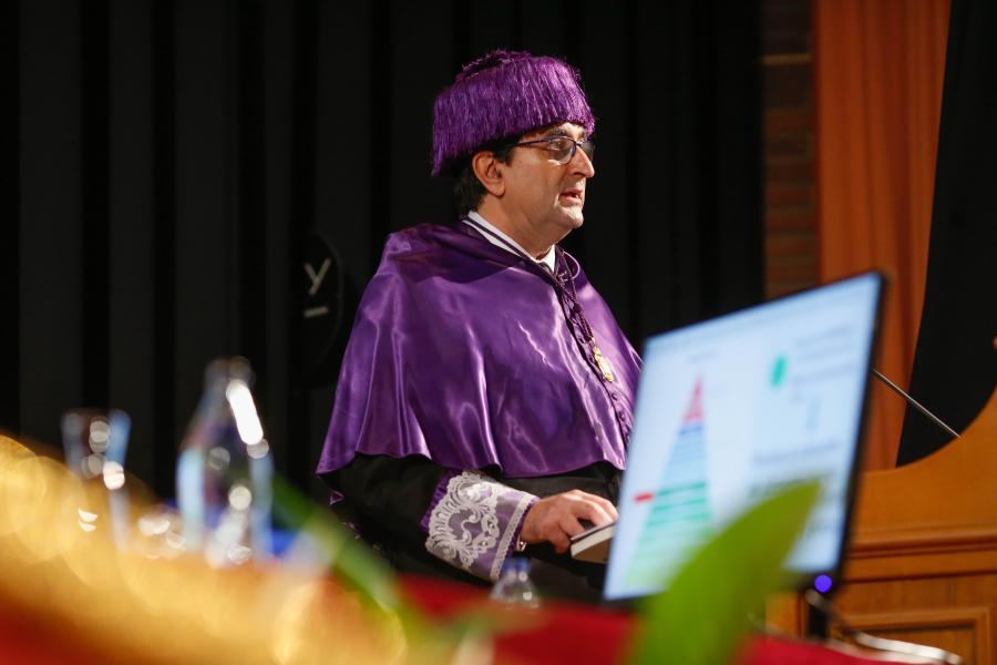 Alberto Cepeda deu a lección maxistral da cerimonia académica Alberto Cepeda deu a lección maxistral da cerimonia académica