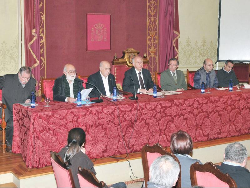 Herminio Barreiro recibe unha homenaxe in memorian no Paraninfo da Universidade Herminio Barreiro recibe unha homenaxe in memorian no Paraninfo da Universidade