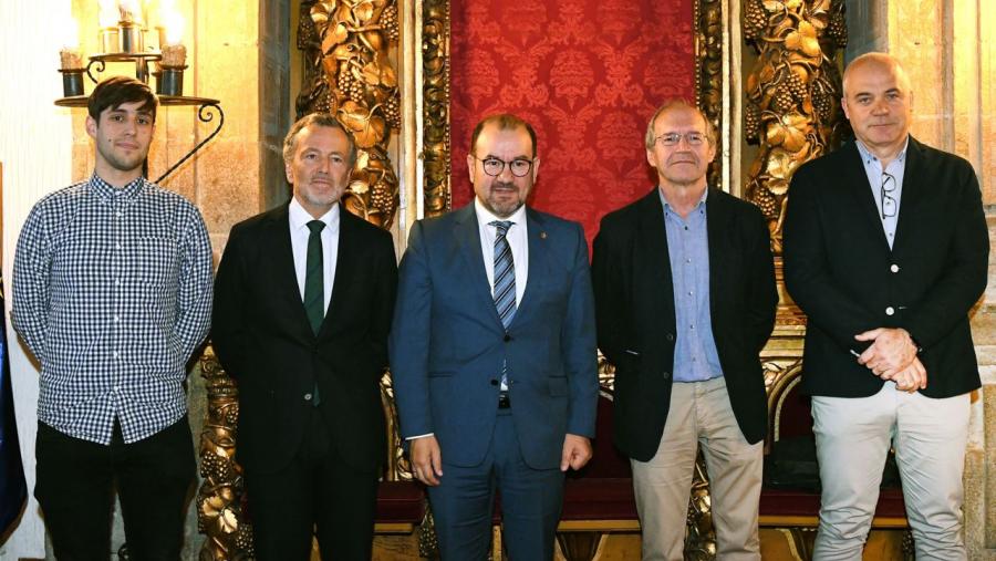 Foto de familia cos premiados. FOTO: Santi Alvite Foto de familia cos premiados. FOTO: Santi Alvite