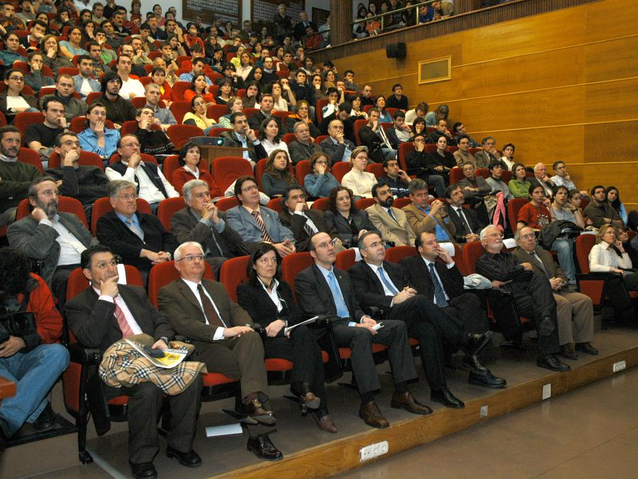 Público asistente a la conferencia de Heinrich Rohrer Público asistente a la conferencia de Heinrich Rohrer