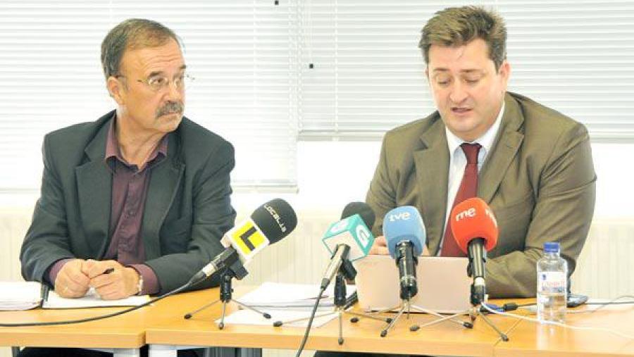 Juan Lema e Andrés Pascual explicaron aos medios de comunicación ás particularidades do macroproxecto Juan Lema e Andrés Pascual explicaron aos medios de comunicación ás particularidades do macroproxecto