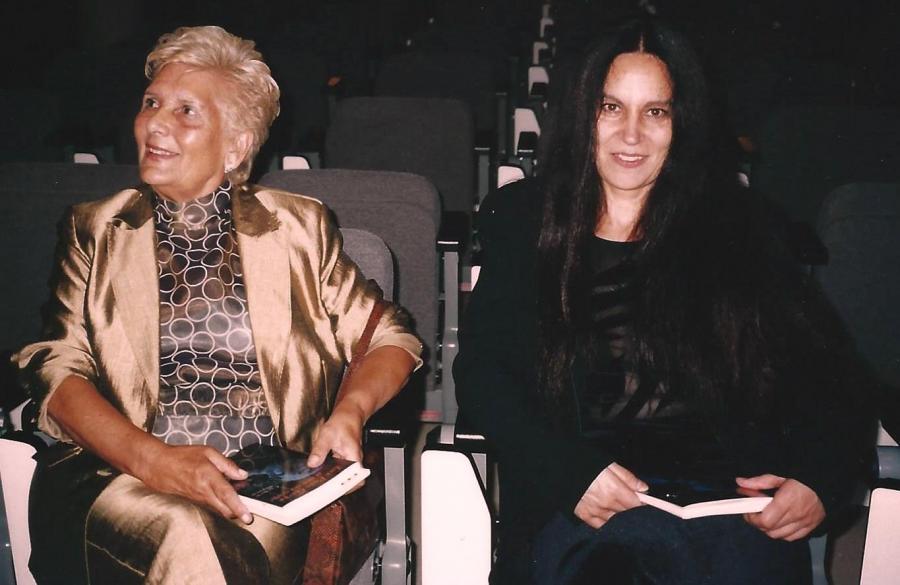 Luz Pozo Garza e Carmen Blanco, nunha imaxe de arquivo Luz Pozo Garza e Carmen Blanco, nunha imaxe de arquivo