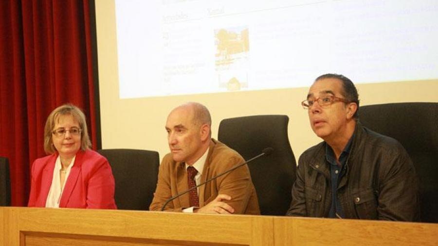 O profesor Isidro Dubert, á dereita, coordina este sétimo obradoiro O profesor Isidro Dubert, á dereita, coordina este sétimo obradoiro
