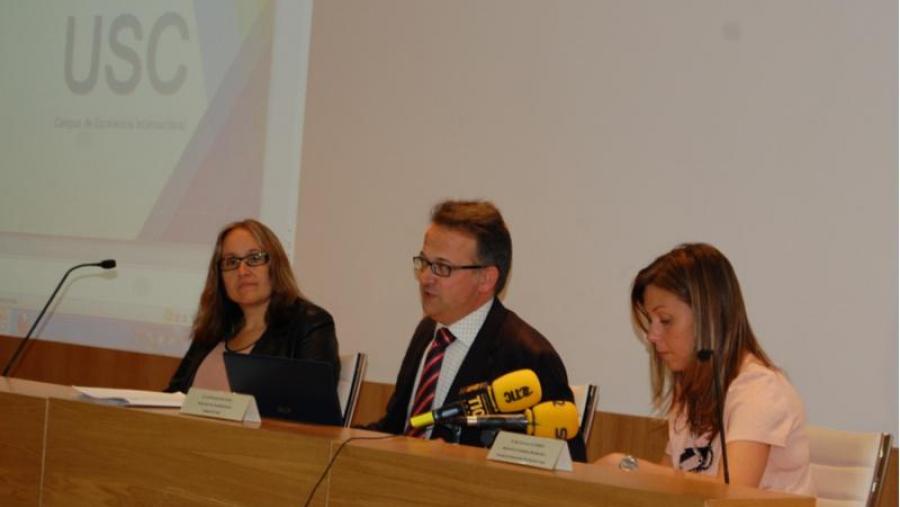 Carme Silva, Javier Bueno e Pilar García Porto, na presentación da oferta académica da USC Carme Silva, Javier Bueno e Pilar García Porto, na presentación da oferta académica da USC