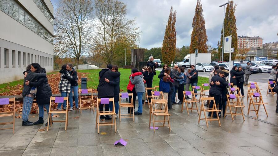 O acto do Campus de Lugo rematou cunha emotiva aperta entre membros da comunidade universitaria O acto do Campus de Lugo rematou cunha emotiva aperta entre membros da comunidade universitaria