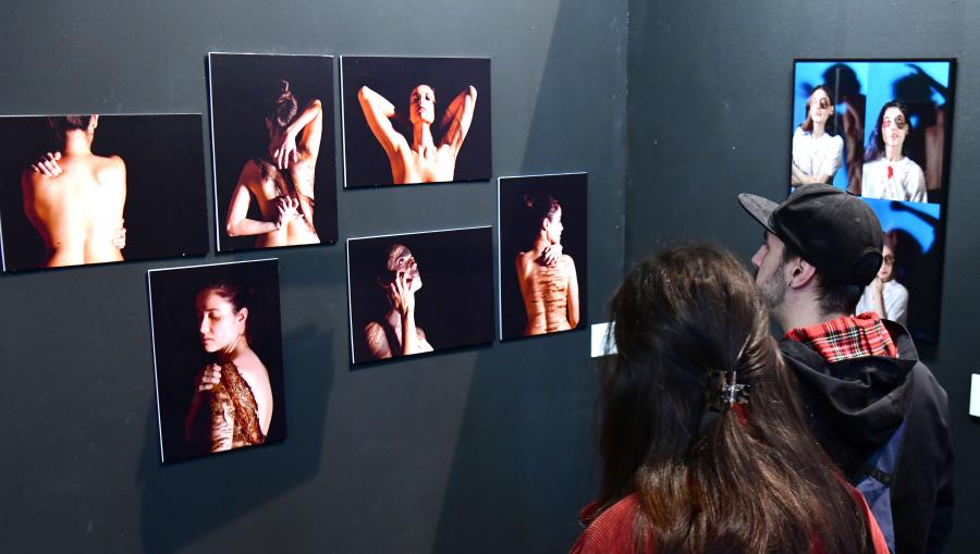 As fotografías a concurso abordan diversos temas e en distintos formatos. FOTO: Santi Alvite As fotografías a concurso abordan diversos temas e en distintos formatos. FOTO: Santi Alvite