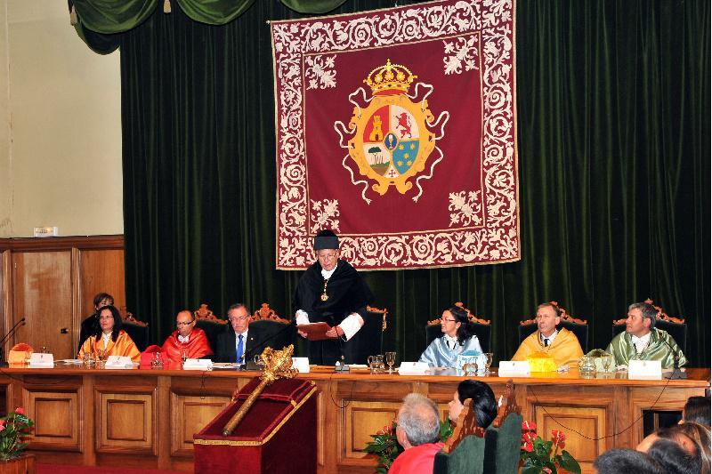 Juan Casares Long: “Autonomía e responsabilidade son as claves que permitirán lograr a excelencia” Juan Casares Long: “Autonomía e responsabilidade son as claves que permitirán lograr a excelencia”