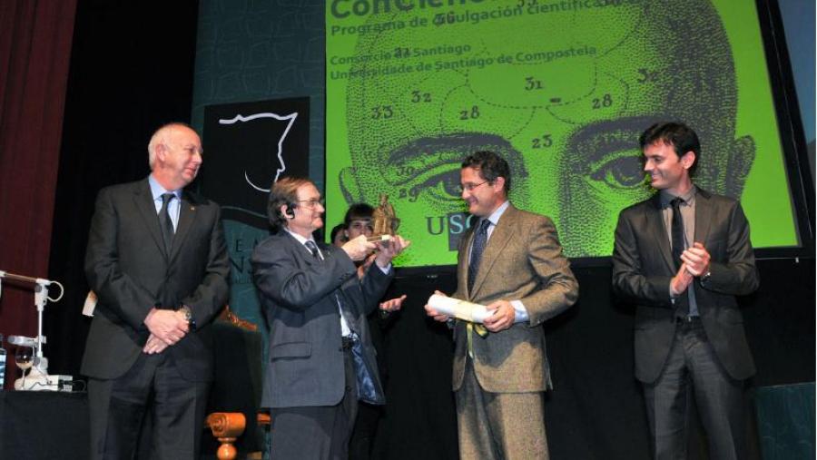 Roger Penrose recolleu o IV Premio Fonseca Roger Penrose recolleu o IV Premio Fonseca