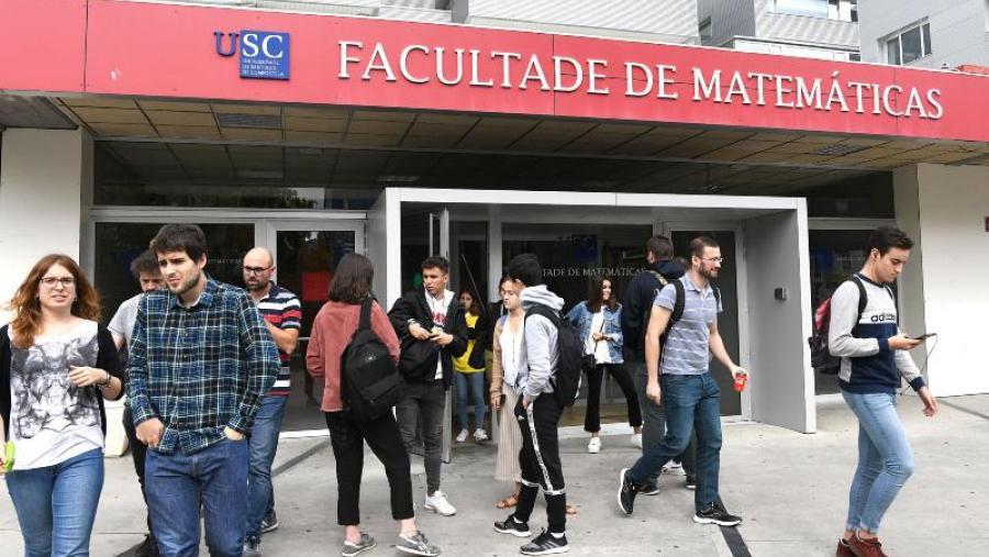Matemáticas presenta a súa produción científica nas xornadas de divulgación ‘Habelas, hainas’ Matemáticas presenta a súa produción científica nas xornadas de divulgación ‘Habelas, hainas’