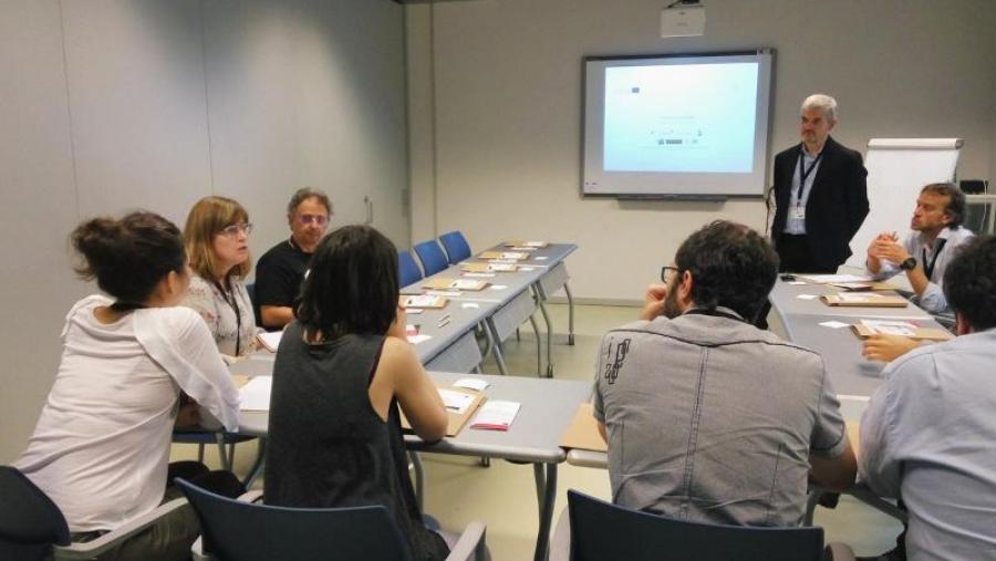 O grupo de investigación da USC GAME-IDEGA debate nunha xornada a creación dun programa de ensino universitario baseado nas tecnoloxías blockchain O grupo de investigación da USC GAME-IDEGA debate nunha xornada a creación dun programa de ensino universitario baseado nas tecnoloxías blockchain