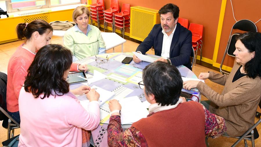 O xerente da USC, Javier Ferreira, no transcurso dunha xuntanza sobre a nova convocatoria. FOTO: Santi Alvite O xerente da USC, Javier Ferreira, no transcurso dunha xuntanza sobre a nova convocatoria. FOTO: Santi Alvite