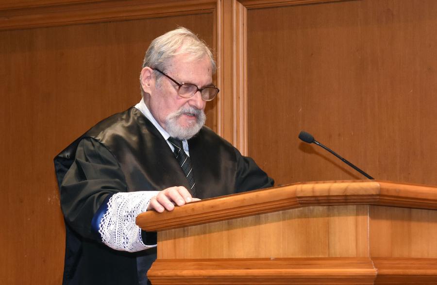 Momento do discurso de Mikhail Alexandrovich Braun Momento do discurso de Mikhail Alexandrovich Braun
