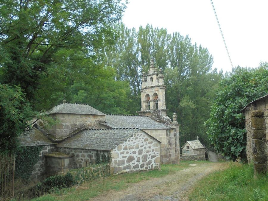 “Igrexa parroquial de San Pedro de Ronfe” por Riciños, con licenza CC BY-SA 4.0 Igrexa de Ronfe (Láncara)
