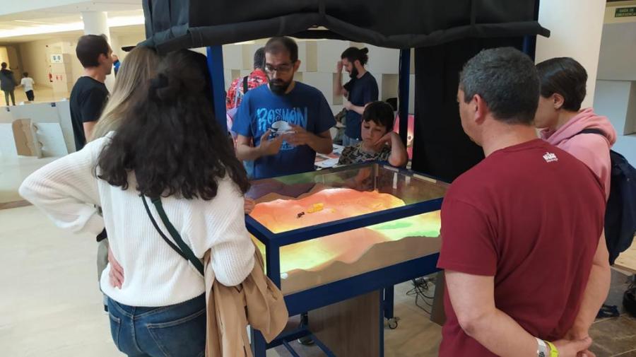 Obradoiros e postos de exhibición, na Maker Faire Galicia Obradoiros e postos de exhibición, na Maker Faire Galicia