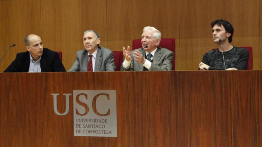 De esquerda a dereita, Juan Bautista Zalvide, Francisco González, Harald zur Hausen e Jorge Mira. Foto: Mario LLorca De esquerda a dereita, Juan Bautista Zalvide, Francisco González, Harald zur Hausen e Jorge Mira. Foto: Mario LLorca