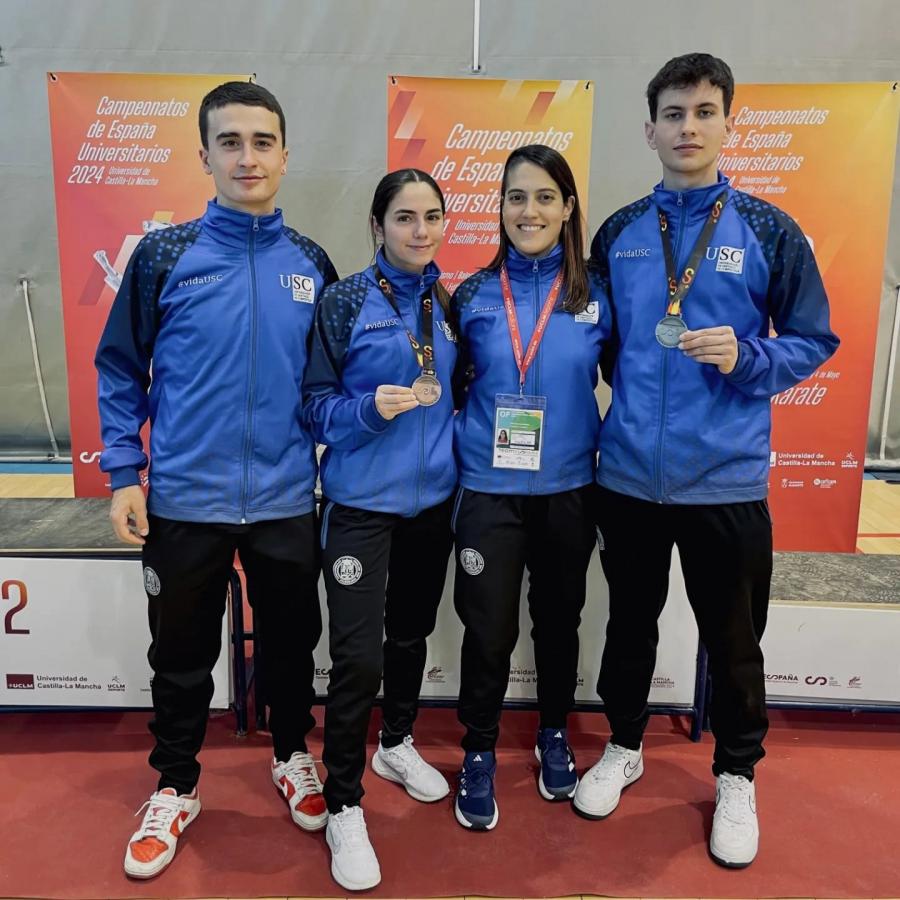 Simón Cancelo, esquerda, Eva Rodríguez, a adestradora Ruth Lorenzo e Adrián Barcia Simón Cancelo, esquerda, Eva Rodríguez, a adestradora Ruth Lorenzo e Adrián Barcia