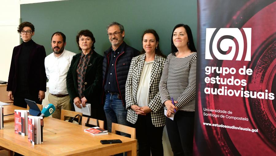 De esquerda a dereita, Mª Soliña Barreiro, Marcos Maceira, Margarita Ledo Andión, Andrés Bellas,Uxía Caride e Iria Taibo. FOTO: Santi Alvite De esquerda a dereita, Mª Soliña Barreiro, Marcos Maceira, Margarita Ledo Andión, Andrés Bellas,Uxía Caride e Iria Taibo. FOTO: Santi Alvite