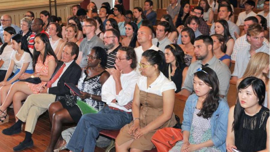 Estudantes de máis de vinte nacionalidades chegan a Santiago para aprender lingua e cultura española Estudantes de máis de vinte nacionalidades chegan a Santiago para aprender lingua e cultura española