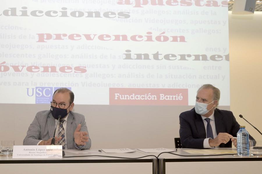 A colaboración entre a USC e a Fundación Barrié para o desenvolvemento deste proxecto quedou formalizada este martes nun convenio de colaboración asinado entre o reitor Antonio López e o presidente da Fundación Barrié, José María Arias Mosquera A colaboración entre a USC e a Fundación Barrié para o desenvolvemento deste proxecto quedou formalizada este martes nun convenio de colaboración asinado entre o reitor Antonio López e o presidente da Fundación Barrié, José María Arias Mosquera
