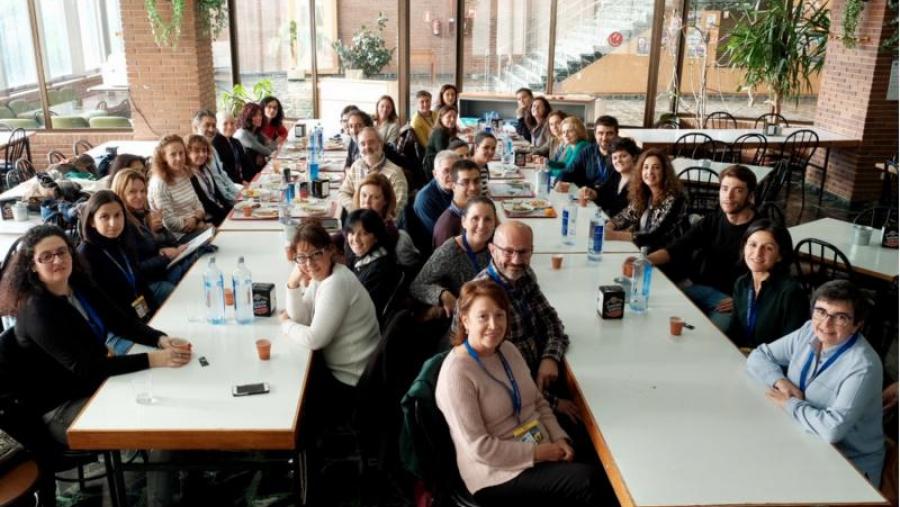 Profesores universitarios e de ensino medio, nun almorzo de traballo da terceira edición das xornadas Xuvenciencia para profesorado Profesores universitarios e de ensino medio, nun almorzo de traballo da terceira edición das xornadas Xuvenciencia para profesorado