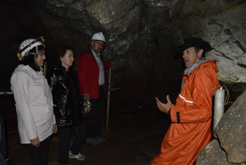 Cova Eirós revela a forma de vida dos neandertais no Paleolítico medio en Galicia e dá conta da súa complexidade tecnolóxica e pericia técnica Cova Eirós revela a forma de vida dos neandertais no Paleolítico medio en Galicia e dá conta da súa complexidade tecnolóxica e pericia técnica