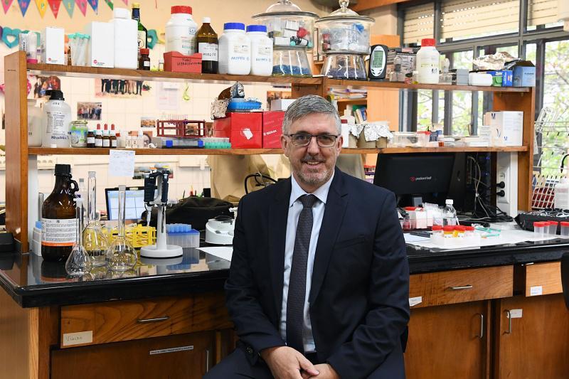 Francisco Otero Espinar toma posesión como decano de Farmacia, “un dos buques insignias das ciencias da saúde na USC” Francisco Otero Espinar toma posesión como decano de Farmacia, “un dos buques insignias das ciencias da saúde na USC”