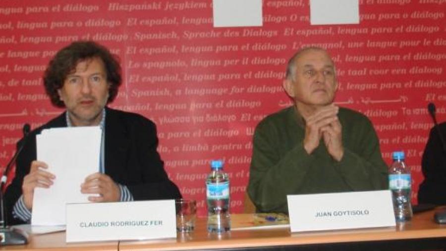 Claudio Rodríguez Fer (esquerda) e Juan Goytisolo, durante un acto no instituto Cervantes Claudio Rodríguez Fer (esquerda) e Juan Goytisolo, durante un acto no instituto Cervantes