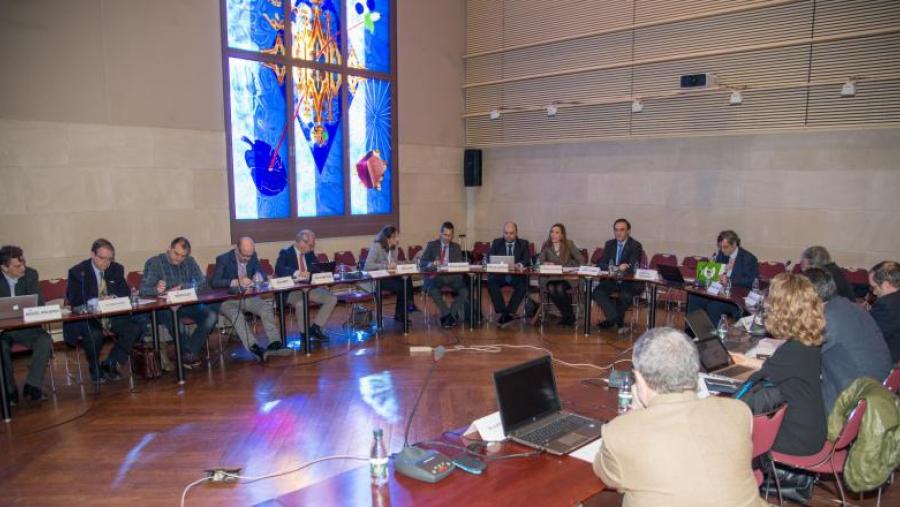 Andrés Barreiro, no centro da imaxe, na última reunión do padroado da Fundación Triptolemos Andrés Barreiro, no centro da imaxe, na última reunión do padroado da Fundación Triptolemos