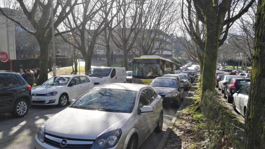 Corte de tráfico no Campus Sur este xoves e venres por poda de árbores Corte de tráfico no Campus Sur este xoves e venres por poda de árbores