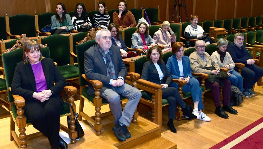 Vicerreitores e secretaria xeral entre os asistentes ao acto. FOTO: Santi Alvite Vicerreitores e secretaria xeral entre os asistentes ao acto. FOTO: Santi Alvite