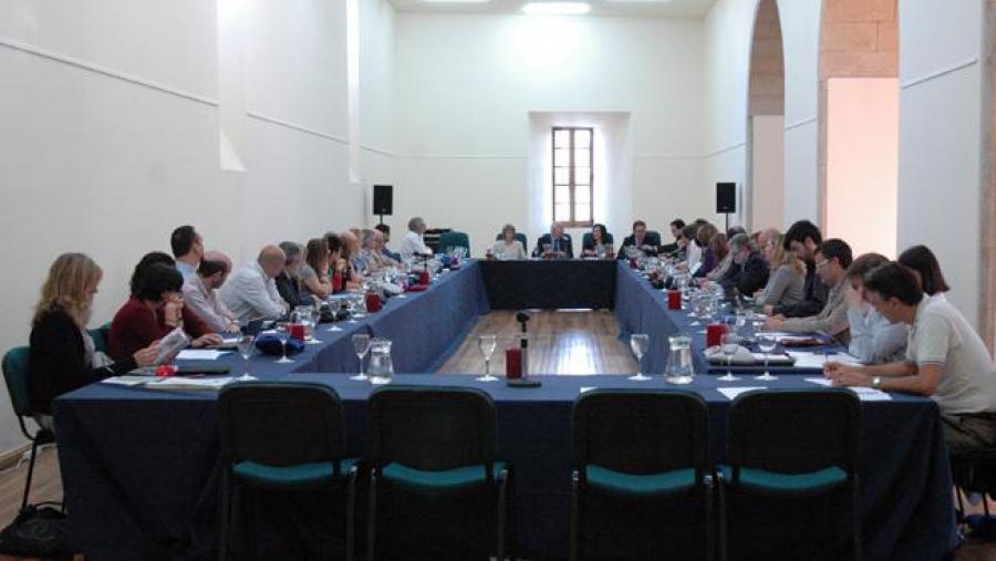 Posta en común dos decanos e decanas de Psicoloxía de España perante os recentes cambios Posta en común dos decanos e decanas de Psicoloxía de España perante os recentes cambios