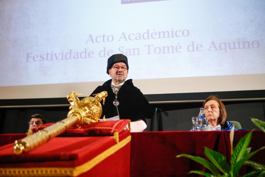 O reitor Antonio López, na súa intervención no acto de San Tomé O reitor Antonio López, na súa intervención no acto de San Tomé