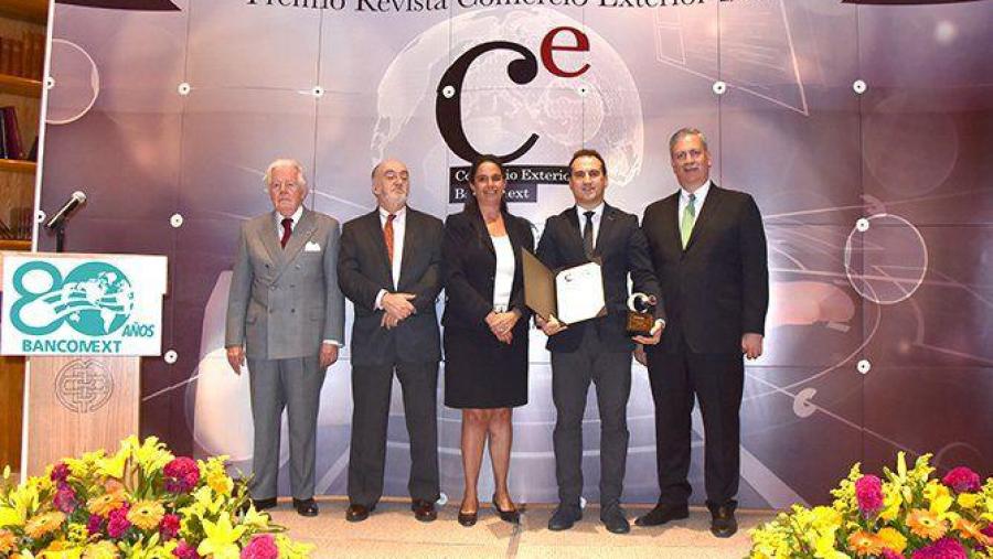 Segundo pola dereita, Óscar Rodil xunto con integrantes do xurado Segundo pola dereita, Óscar Rodil xunto con integrantes do xurado