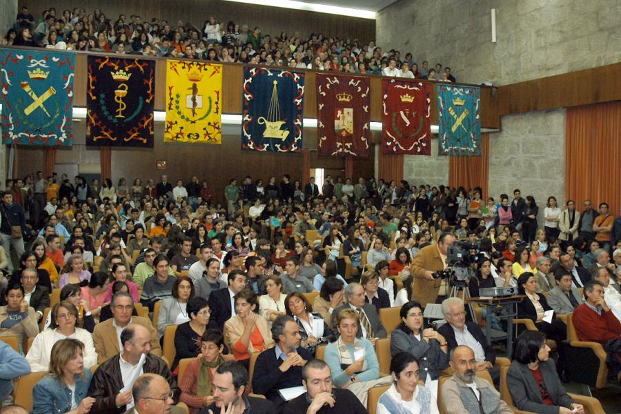Público asistente a la conferencia de Torsten Nils Wiesel Público asistente a la conferencia de Torsten Nils Wiesel