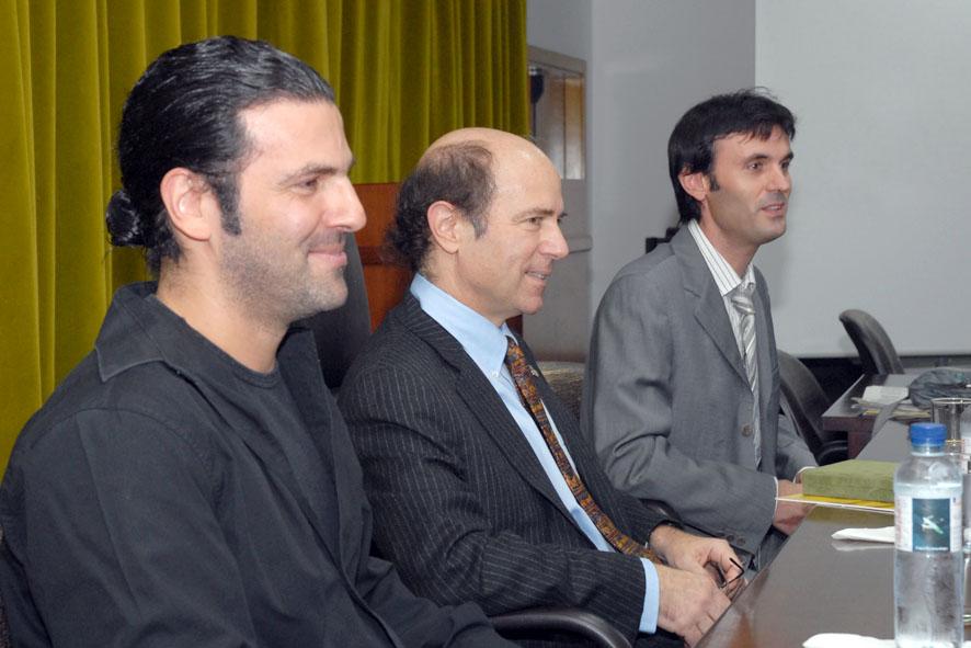 José Edelstein, Frank Wilczek y Jorge Mira en el encuentro con investigadores José Edelstein, Frank Wilczek y Jorge Mira en el encuentro con investigadores