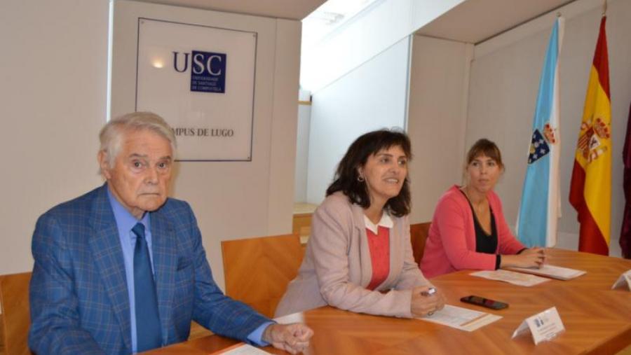 De esquerda a dereita, Álvaro Rodríguez Eiras, Montserrat Valcárcel e Carlota López, na Vicerreitoría de Coordinación de Lugo De esquerda a dereita, Álvaro Rodríguez Eiras, Montserrat Valcárcel e Carlota López, na Vicerreitoría de Coordinación de Lugo
