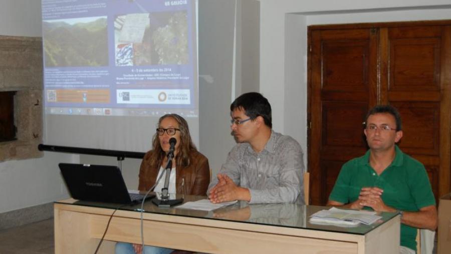 Carme Silva, Mario Outeiro e Gonzalo Fernández, na apertura do curso Carme Silva, Mario Outeiro e Gonzalo Fernández, na apertura do curso