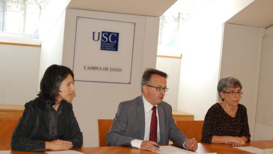Marta López, Javier Bueno e Julia Cantalapiedra, na presentación dos actos do V Día da Ciencia en Galego Marta López, Javier Bueno e Julia Cantalapiedra, na presentación dos actos do V Día da Ciencia en Galego