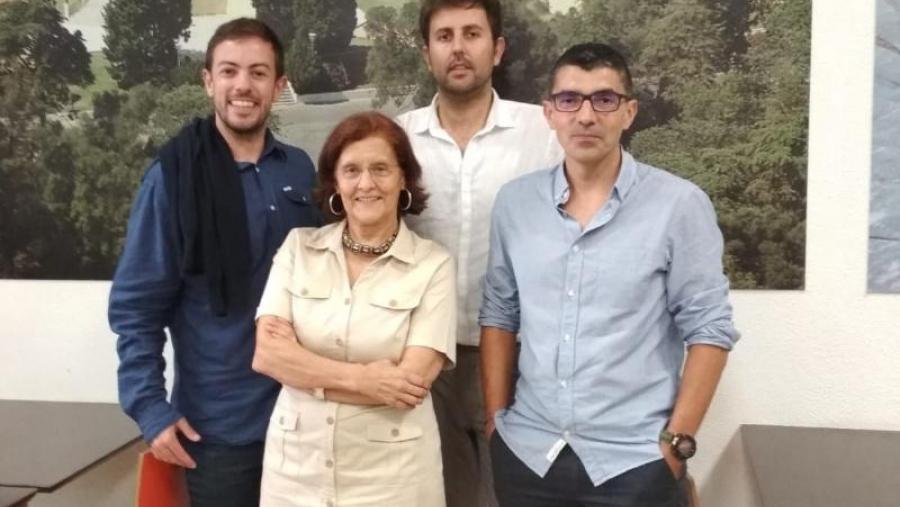 Juan Guerra Hernández, no centro, cos directores da súa tese de doutoramento Juan Guerra Hernández, no centro, cos directores da súa tese de doutoramento