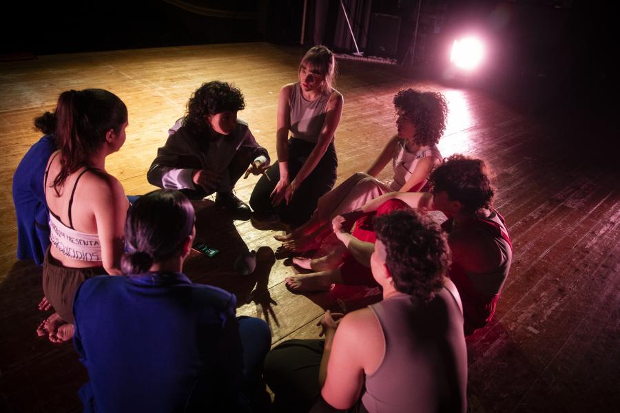 A compañía de teatro universitario USC - Lugo está formada por sete mulleres, todas elas universitarias de entre 18 e 30 anos A compañía de teatro universitario USC - Lugo está formada por sete mulleres, todas elas universitarias de entre 18 e 30 anos