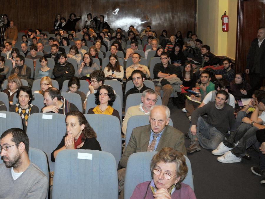 Público asistente a la conferencia de Karl Barry Sharpless Público asistente a la conferencia de Karl Barry Sharpless