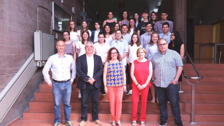 Centros da Baña, Cabana de Bergantiños e Ames representarán a Galicia na fase estatal do concurso ‘Incubadora de Sondaxes e Experimentos’ Centros da Baña, Cabana de Bergantiños e Ames representarán a Galicia na fase estatal do concurso ‘Incubadora de Sondaxes e Experimentos’