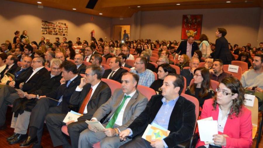 Asistentes ao acto inaugural da celebración do 20 aniverario da Escola Universitaria de Relacións Laborais Asistentes ao acto inaugural da celebración do 20 aniverario da Escola Universitaria de Relacións Laborais