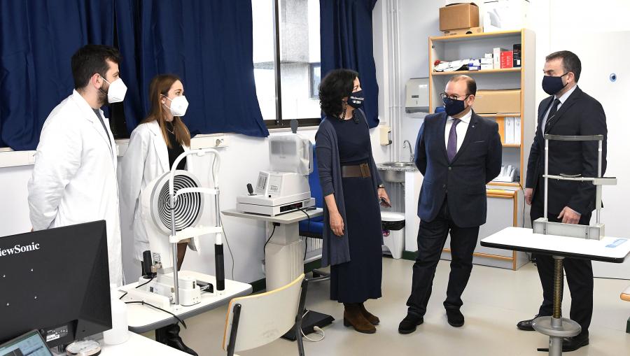 A visita abarcou a Clínica de Optometría da USC. FOTO: Santi Alvite A visita abarcou a Clínica de Optometría da USC. FOTO: Santi Alvite