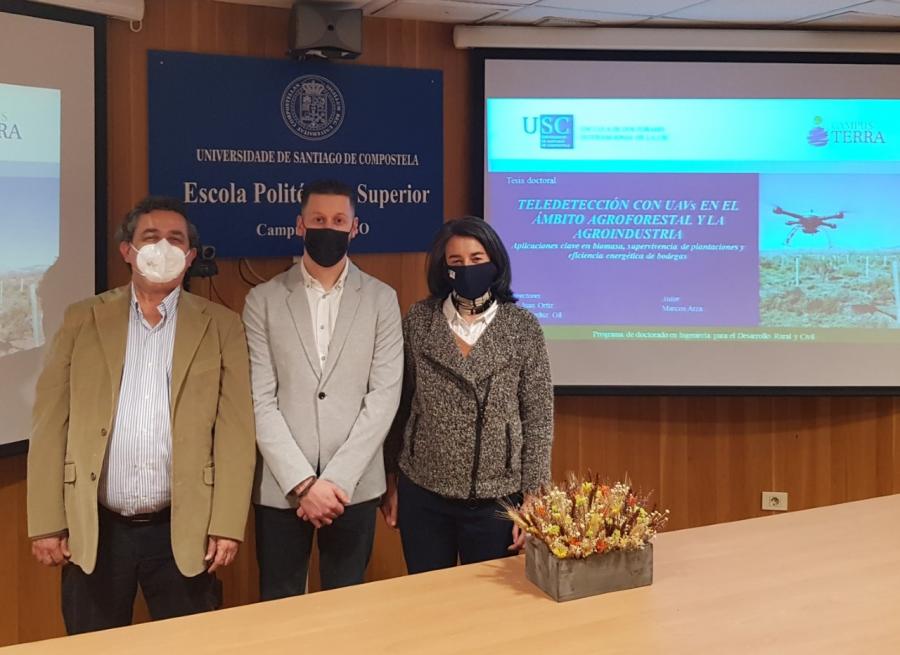 Marcos Arza, entre Juan Ortiz e Mariluz Gil, na EPS de Enxeñaría Marcos Arza, entre Juan Ortiz e Mariluz Gil, na EPS de Enxeñaría