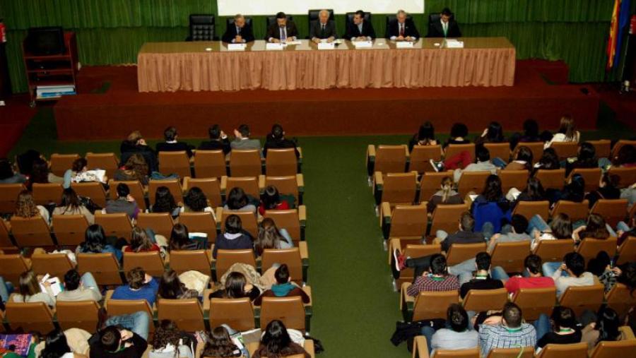 Comezou na USC o XIII Congreso Internacional de Cirurxía para Estudantes de Medicina Comezou na USC o XIII Congreso Internacional de Cirurxía para Estudantes de Medicina