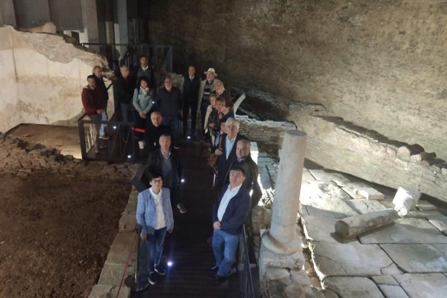 Investigadores de universidades europeas, na Domus do Mitreo Investigadores de universidades europeas, na Domus do Mitreo