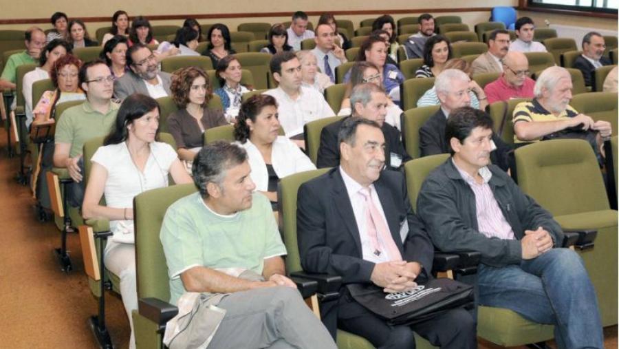 Docentes universitarios de matemáticas para a economía e a empresa reúnense na USC Docentes universitarios de matemáticas para a economía e a empresa reúnense na USC