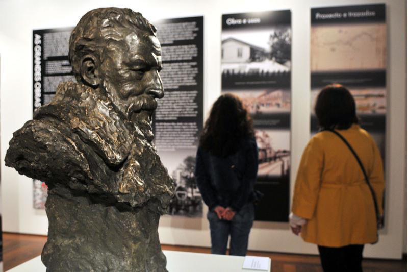 Revisan na maior retrospectiva ata o momento a traxectoria de Montero Ríos e a súa influencia na cidade compostelá Revisan na maior retrospectiva ata o momento a traxectoria de Montero Ríos e a súa influencia na cidade compostelá