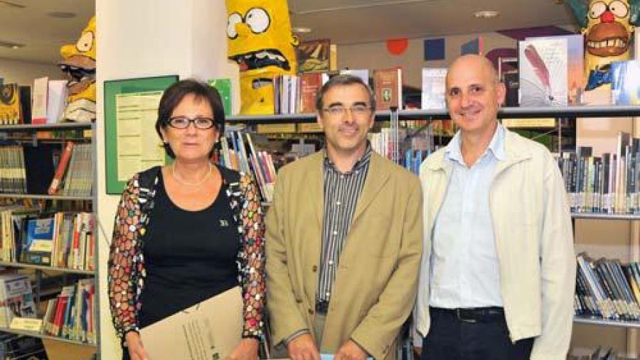 A directora, a profesora Blanca Ana Roig, xunto a Francisco Cidrás e Pedro Lucas (d) A directora, a profesora Blanca Ana Roig, xunto a Francisco Cidrás e Pedro Lucas (d)